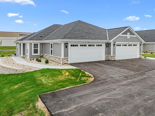 520 Hunter Oaks BOULEVARD #0801, Watertown, WI 53094