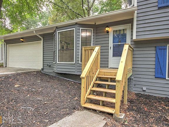 3rd image of 3267 Aspen Cir