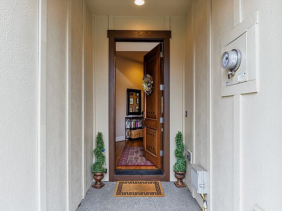 3rd image of 4202 SE 178th Ct