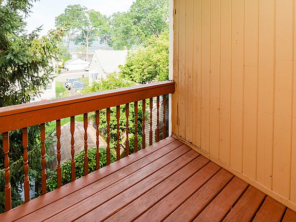 5th image of 255 Rea Ave APT 6