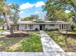 9838 Greentree Dr, San Antonio, TX 78230