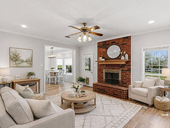 4th image of 1405 Harpers Ferry Rd