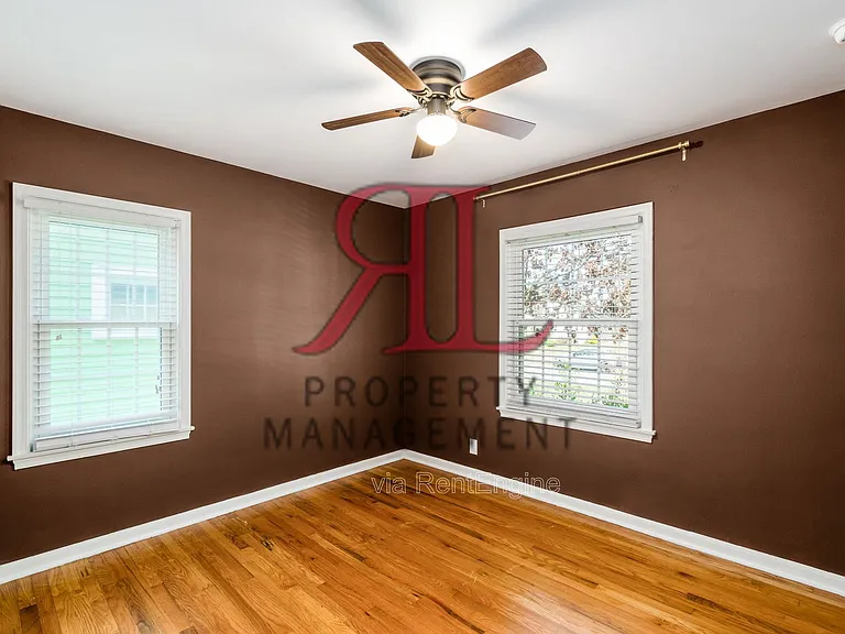 317 E Royal Forest Blvd — Photo 11