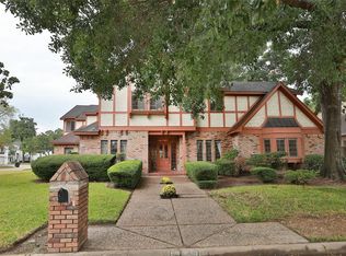 6730 Mossridge Dr, Houston, TX 77069
