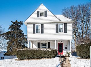 61 Alpine St, Dubuque, IA 52001