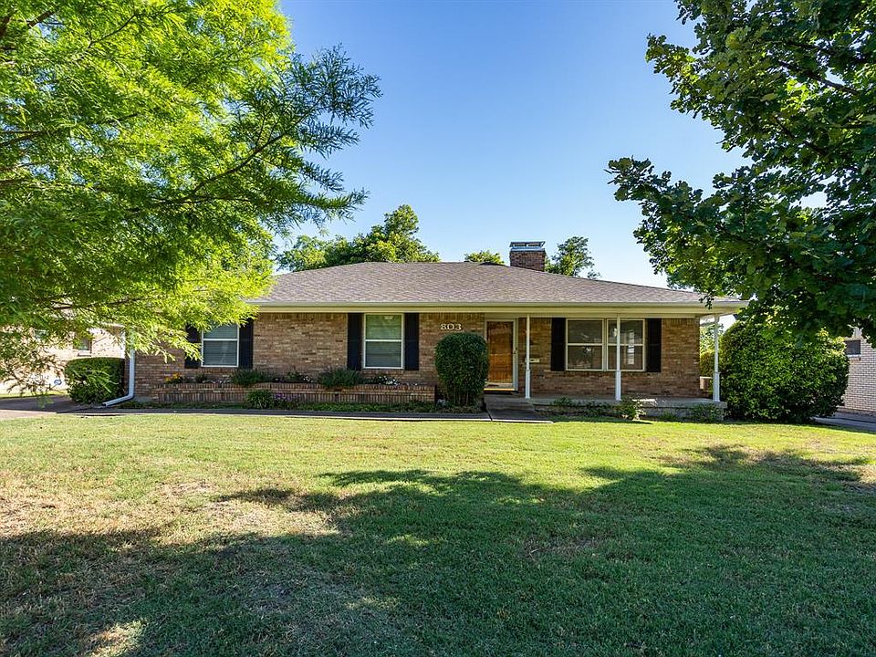 1st image of 803-803 Blue Lake Cir