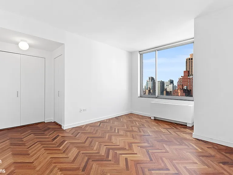 360 E 88th St #25A — Photo 9