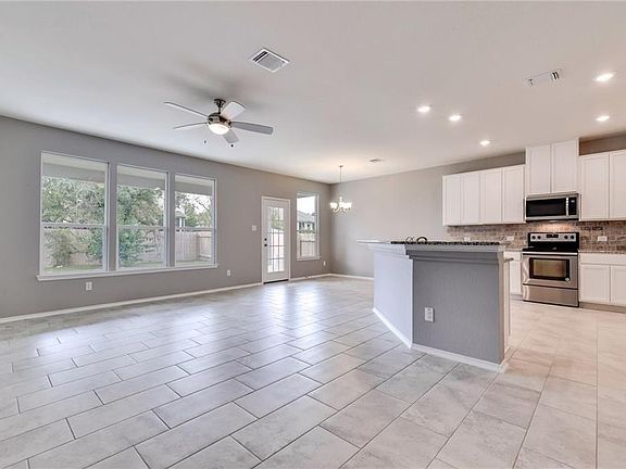 3rd image of 1625 Uhland Dr