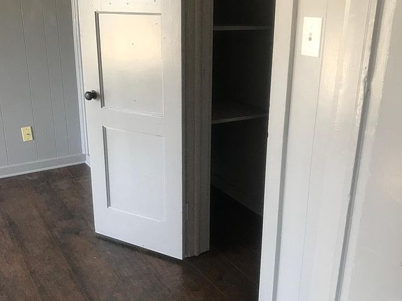 4th image of 1008 W Dickson St