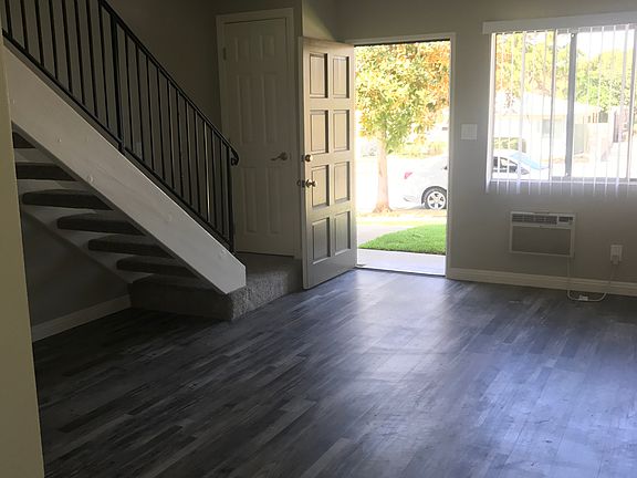 3rd image of 1058 E Foothill Blvd APT N