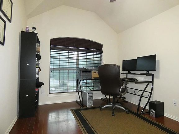 2nd image of 9216 Niles Ct