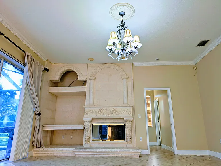 5667 Wellington Ct — Photo 14