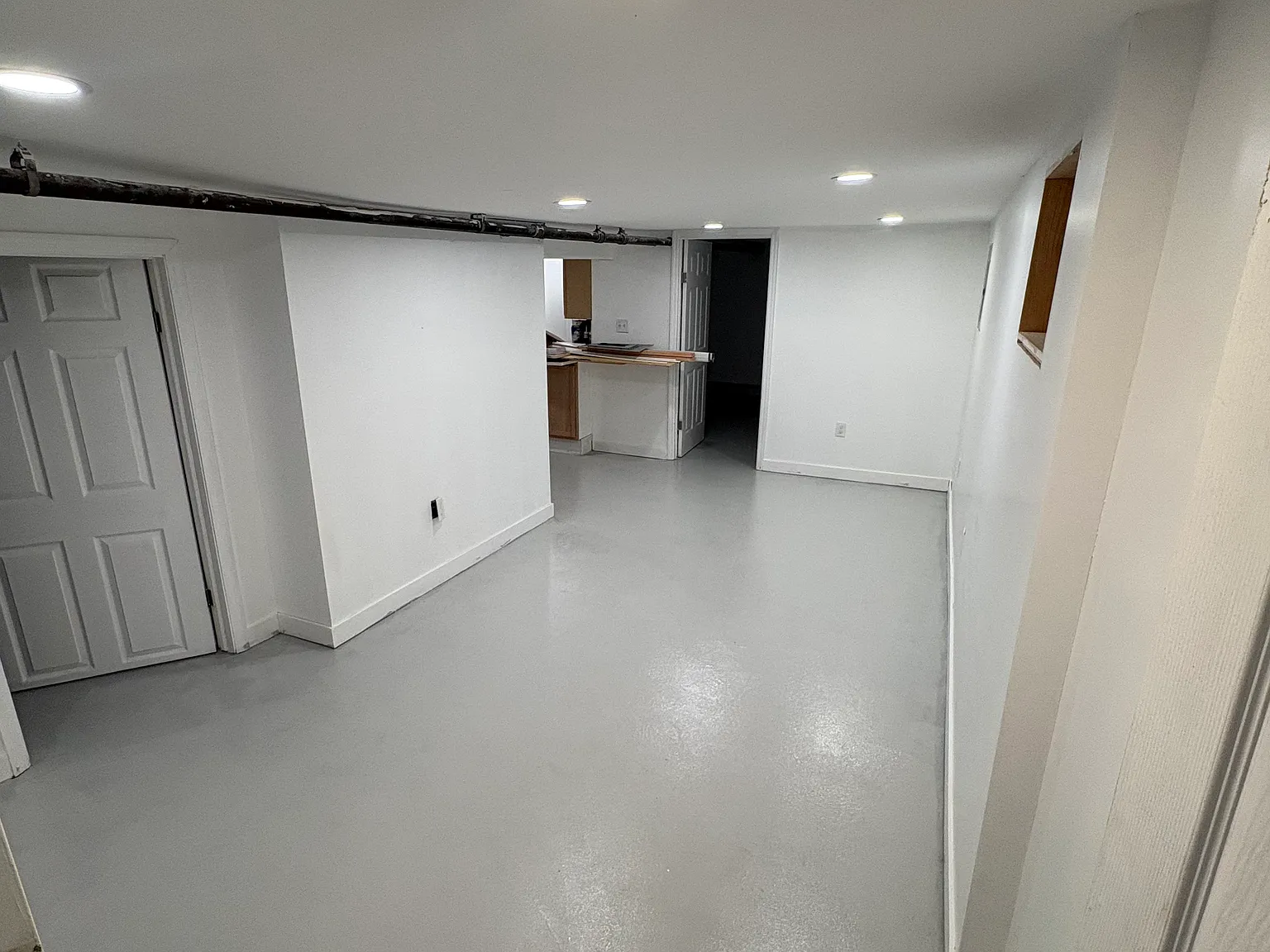 2 bed, 700 sqft, $1,200 — Photo 2