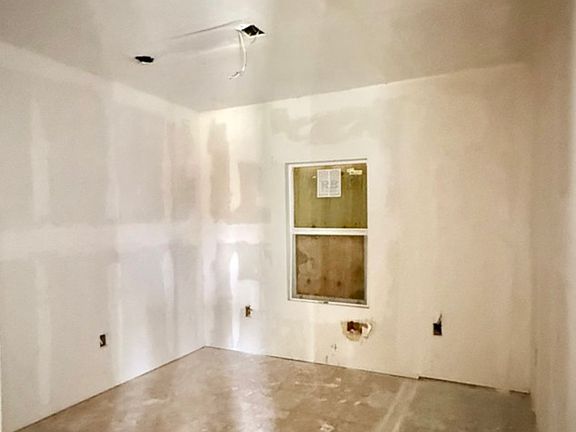 5th image of 114 LELANI ST