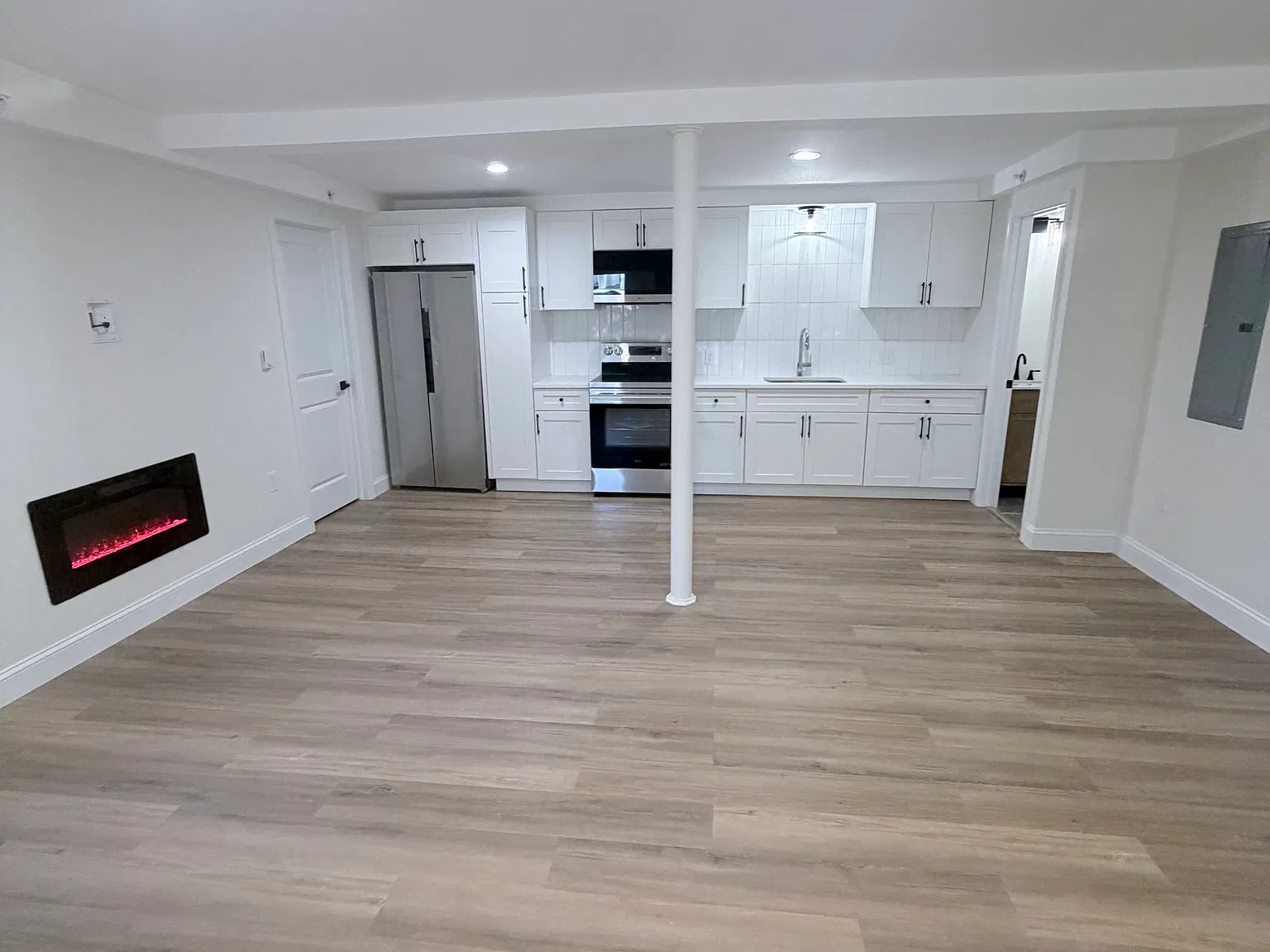 2 bed, 950 sqft, $2,500 — Photo 2