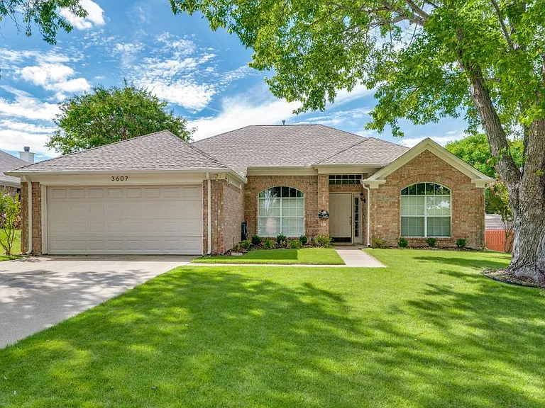 3607 Canyon View Ct — Photo 2