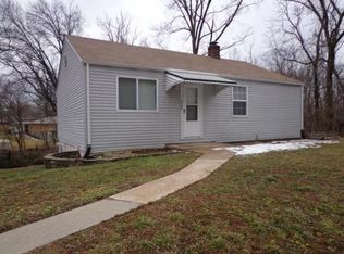 9766 Ridge Heights Rd, Fairview Heights, IL 62208