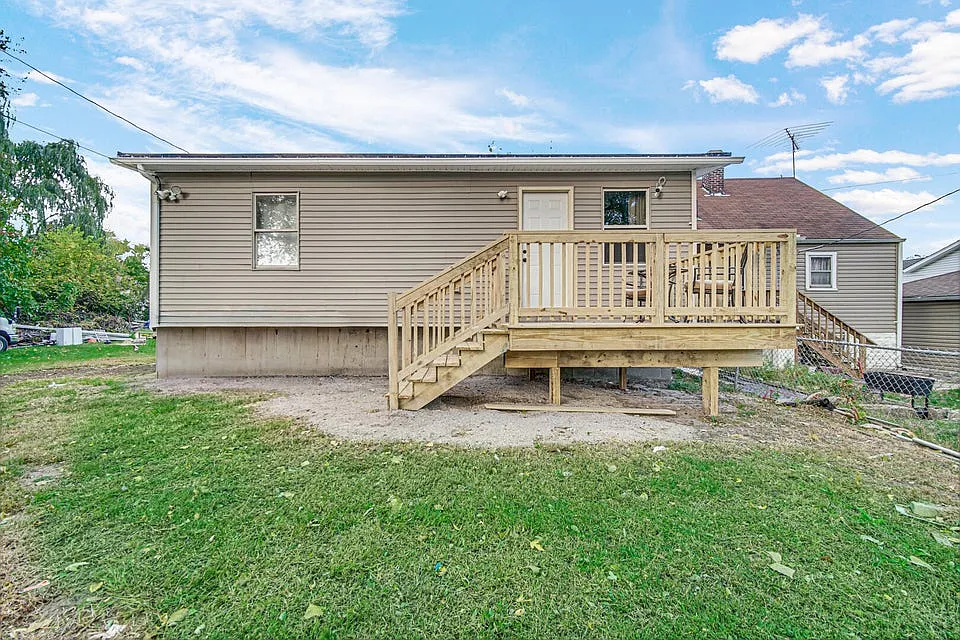 3 bed, 1174 sqft, $1,500 — Photo 4