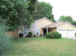 9223 Aylesbury Ln #76, Charlotte, NC 28227