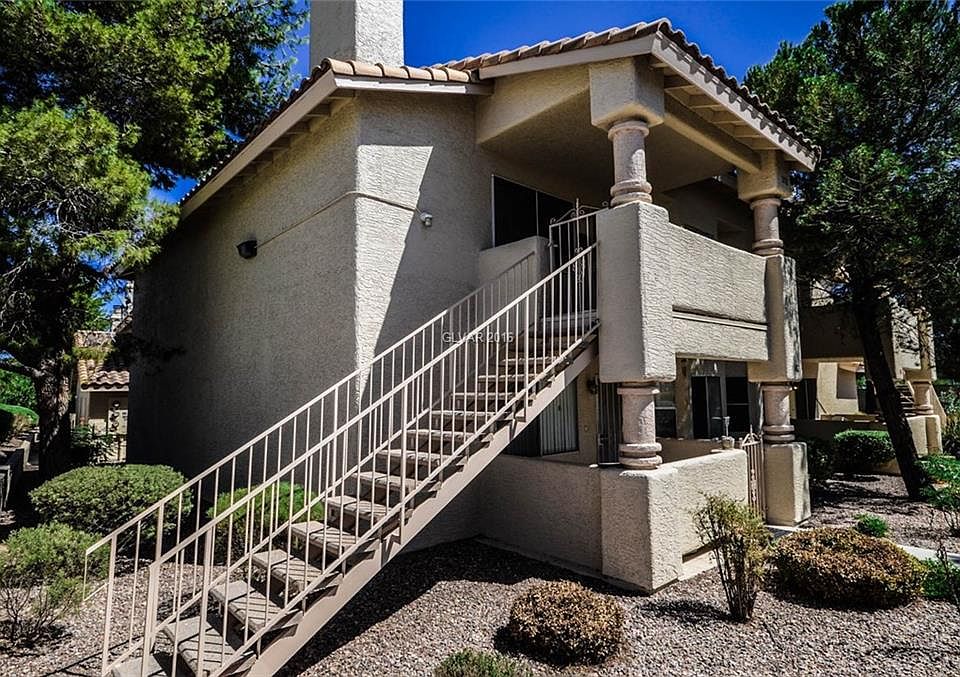 1st image of 901 Rockview Dr Unit 202