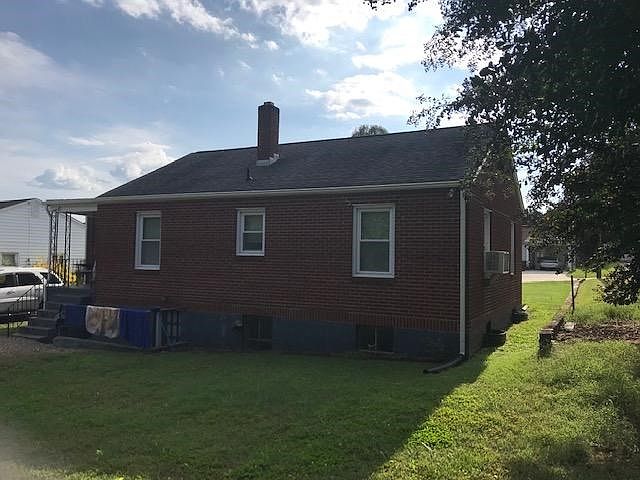 2nd image of 90 1st St
