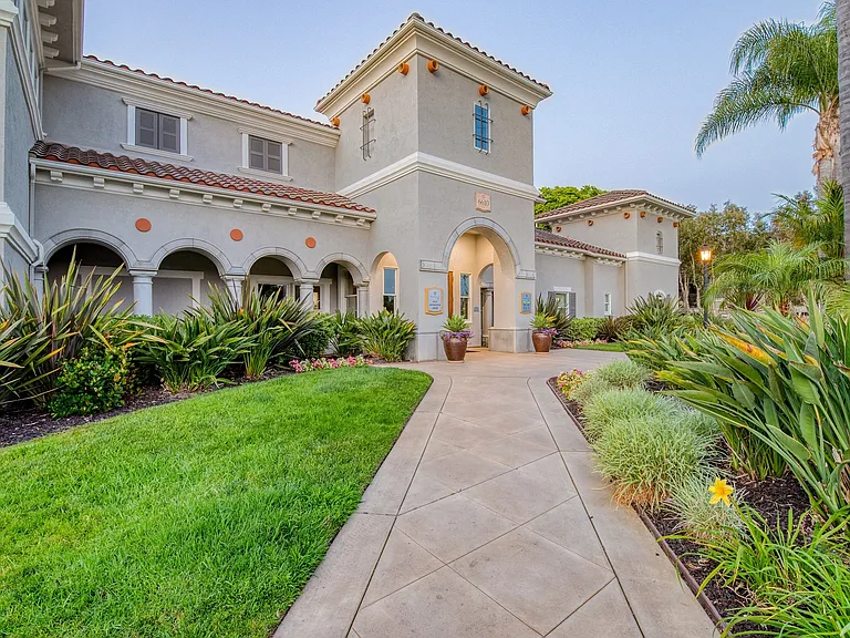 Surround yourself with impeccably-detailed landscaping