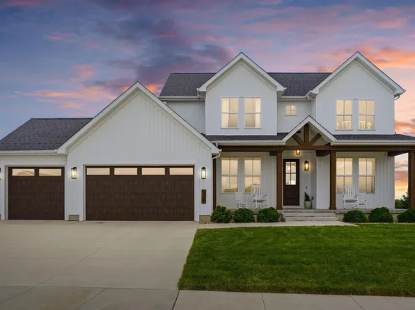 5307 Fernwood Dr, Cedar Falls, IA 50613