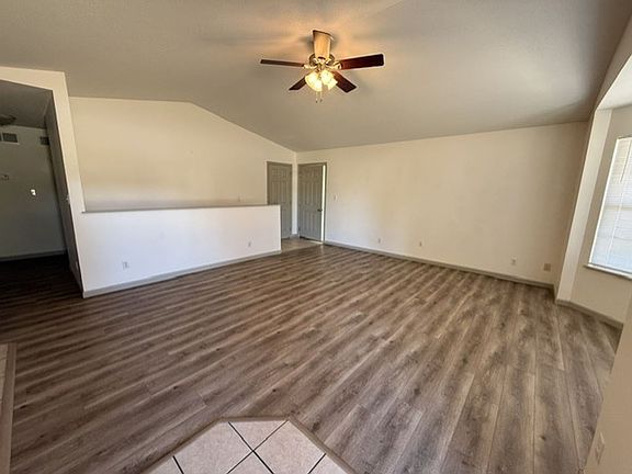 3rd image of 125 Chase Way