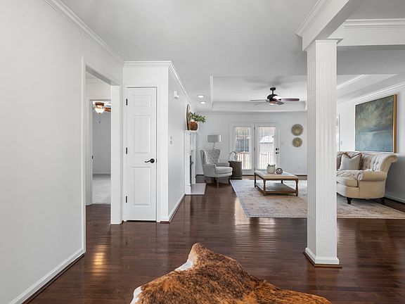 4th image of 2547 Stone Briar Dr