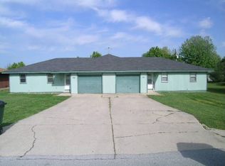 512 Church St, Marshfield, MO 65706