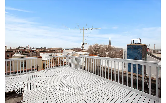 Sold by Douglas Elliman | media 17