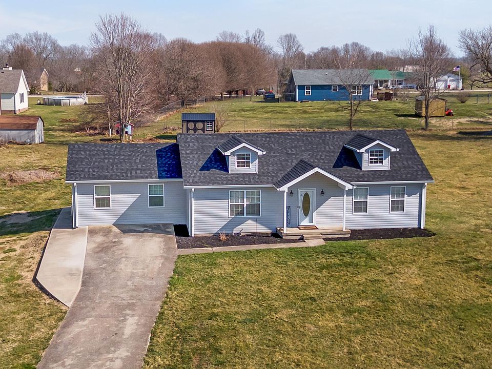 1st image of 1024 Caroline Dr