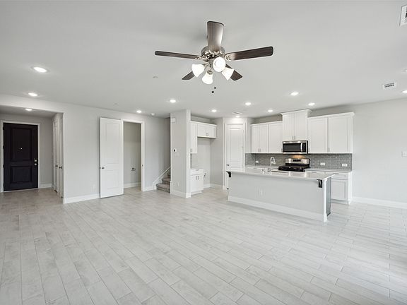 5th image of 828 Heart Reef Rd