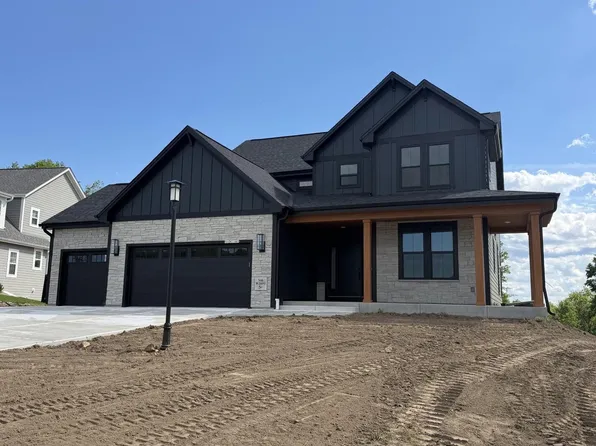 N66W21485 Sagebrush DRIVE, Menomonee Falls, WI 53051