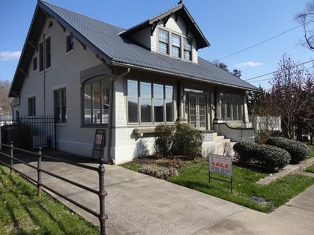 1st image of 512 Court St