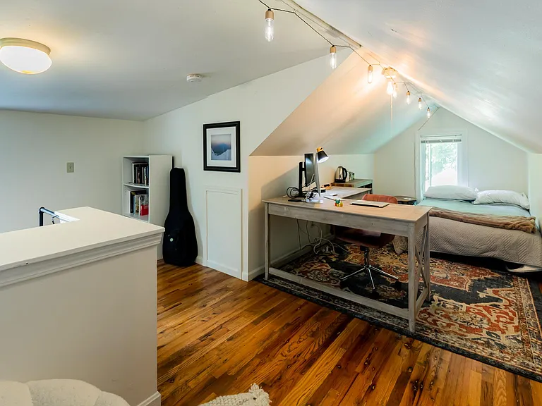 225 N Fairview Ave — Photo 10