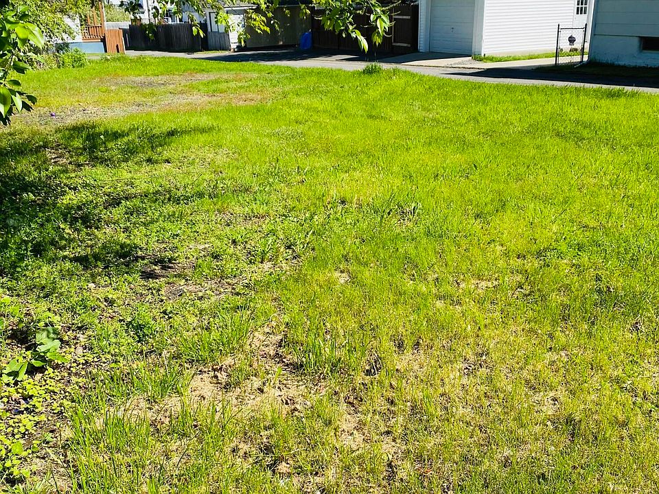 2nd image of 444 E Main St