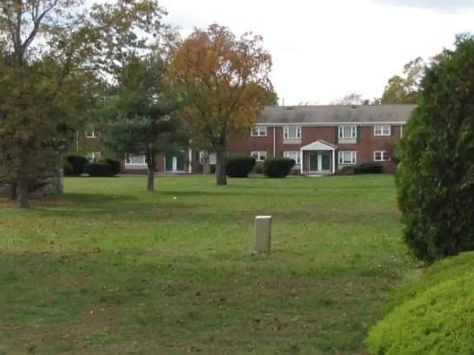 Walnut Bay Apartments