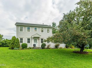 601 Bluebird Ln, Schenectady, NY 12306