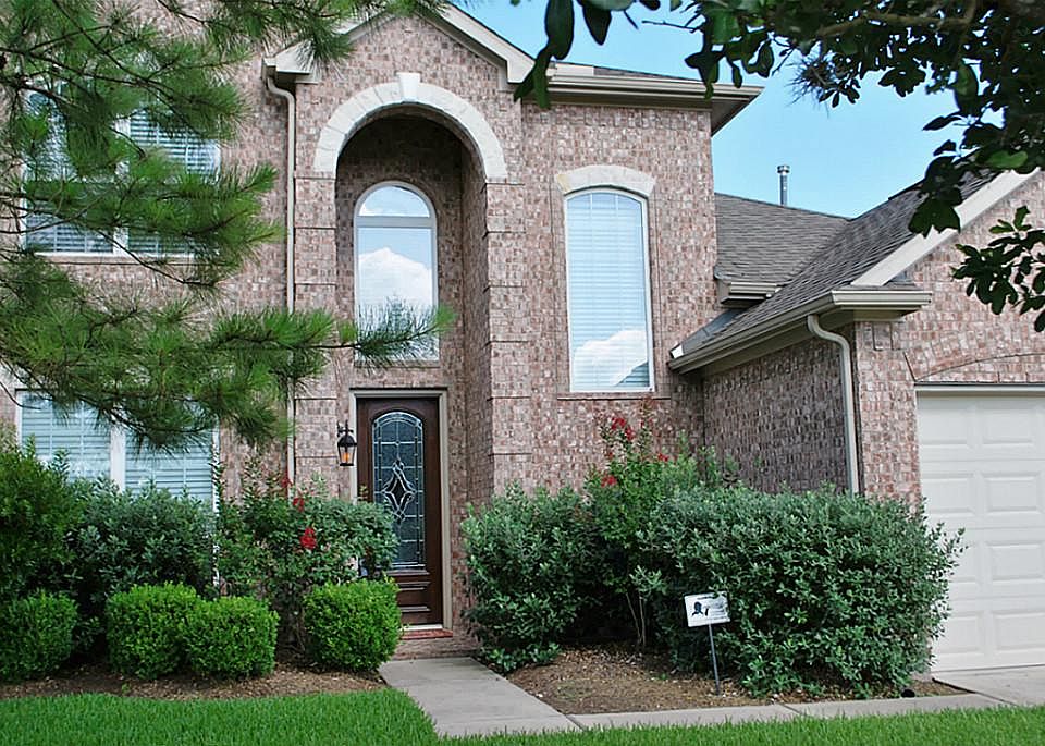 1st image of 125 Emerald Loch Ln