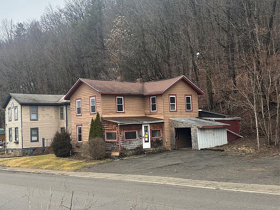 3rd image of 117 Erie St
