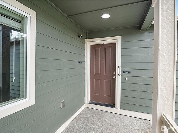 3rd image of 18734 105th Lane E