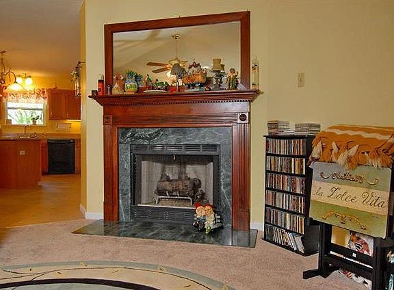 4th image of 4118 Whitehall Dr