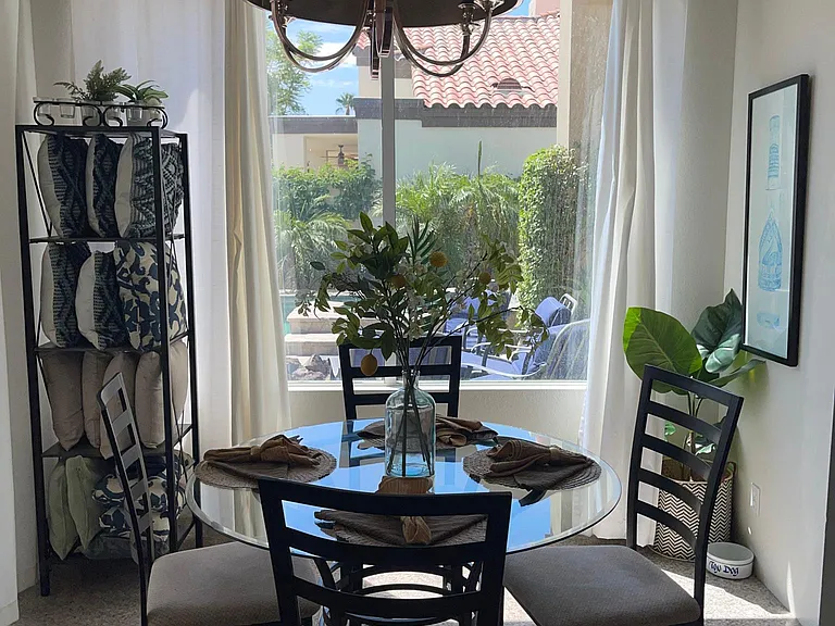 Breakfast nook