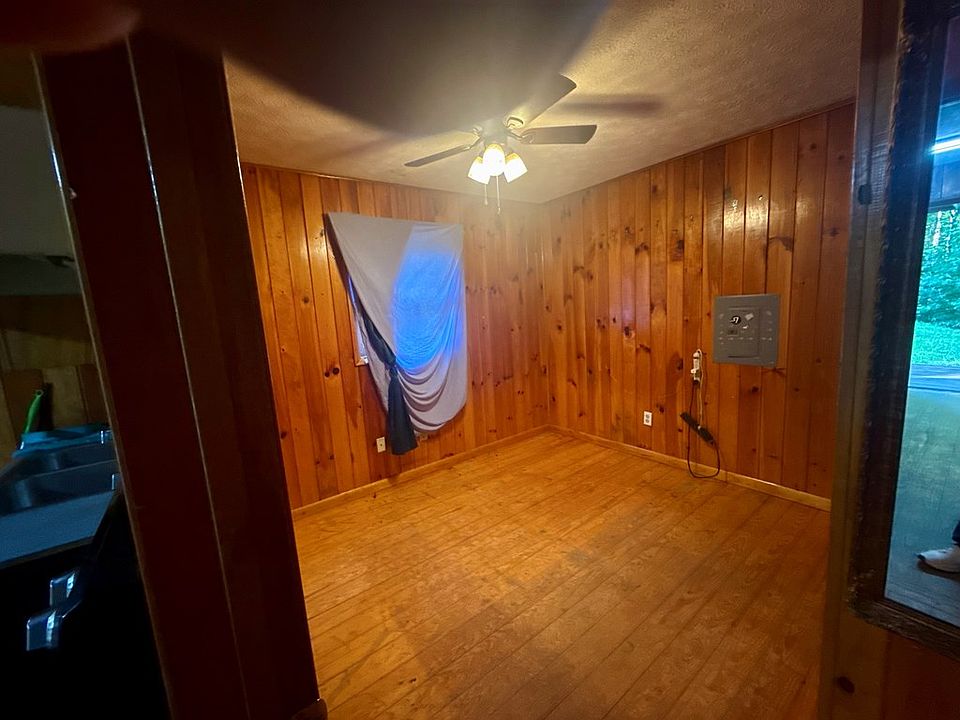 2nd image of 258 Mundy Rd
