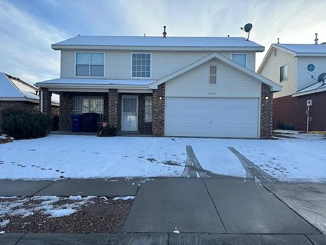 8124 Oakdale Pl NW — Photo 1