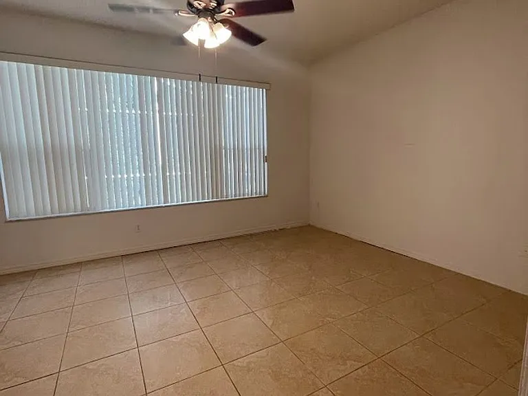 1819 Wedgewood Way — Photo 10