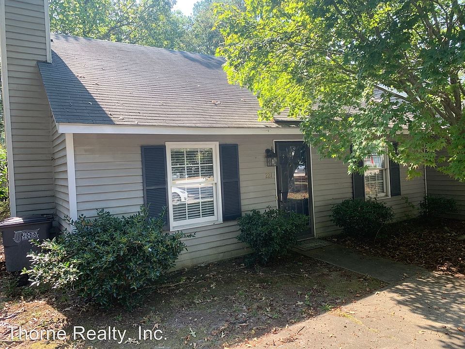 2nd image of 221 Pintail Ln