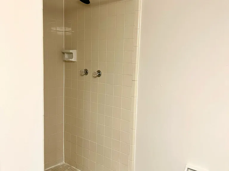 1278 Montecello Dr #B — Photo 10