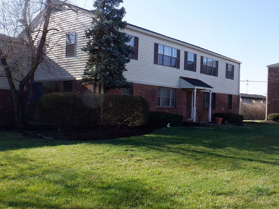 1st image of 1948 Chaucer Dr APT D